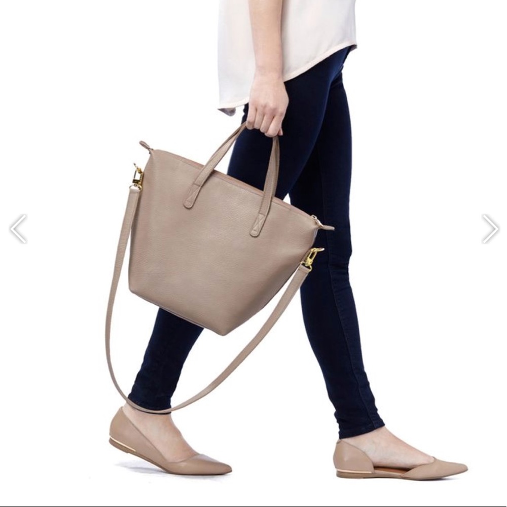 Cuyana Small Carryall Tote Pebbled Leather  Sable